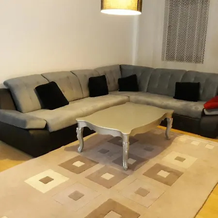 Yallah Villa *